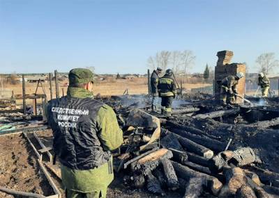 От дома ничего не осталось: СКР показал видео с места страшного пожара на Урале