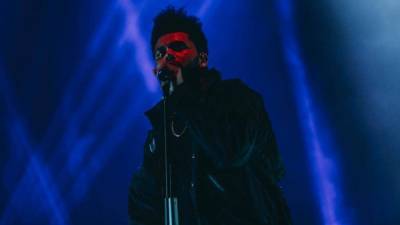 The Weeknd благодаря двум хитам стал сонграйтером года