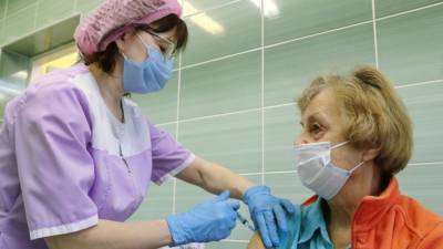 Более 800 тысяч москвичей прошли полную вакцинацию от коронавируса