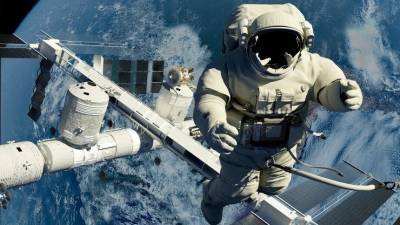 Российским космонавтам повысят зарплаты на 50%