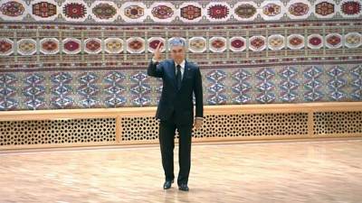 Бердымухамедов открыл здание Аппарата Халк Маслахаты и провел первое заседание новой палаты