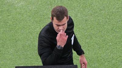 Экс-судья ФИФА назвал все решения Левникова в матче «Локомотив» — «Спартак» верными