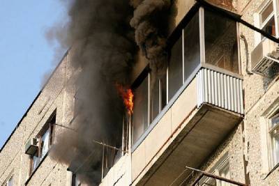 Вчера в Смоленске случился пожар на балконе жилого дома