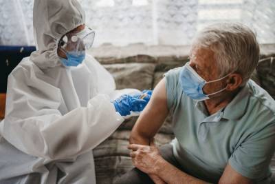 В Петербурге запустят вакцинацию от коронавируса на дому