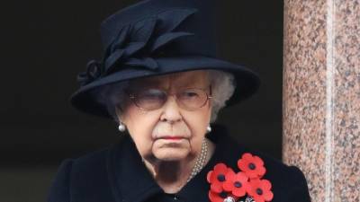 Елизавета II запретила надевать на похороны принца Филиппа военную форму
