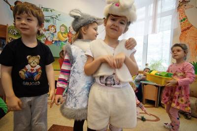 Родителям разрешили посещать утренники в детских садах Подмосковья