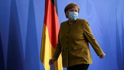 Меркель привьется от коронавируса вакциной AstraZeneca в пятницу