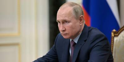 Путин потребовал избавиться от "унижающих людей" бюрократических процедур в социальной сфере
