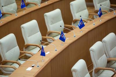 На праймериз ЕР подали заявки только 50% депутатов, представляющих партию в Госдуме