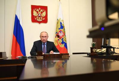 «Нужно решительно убирать забюрокраченные до бесконечности процедуры»: Владимир Путин об изменениях в социальной сфере
