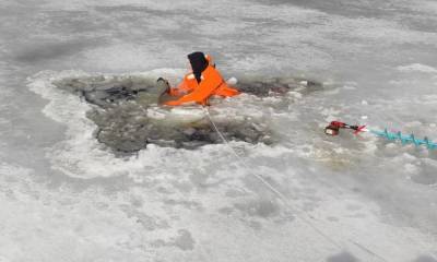 Два трупа вытащили спасатели из озер в Карелии