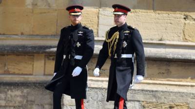 Запрет военной формы на похоронах супруга Елизаветы II избавил принца Гарри от позора