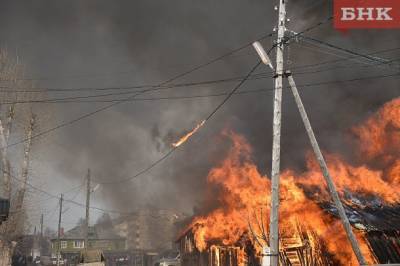 Пожар в Краснозатонском устроил школьник ― полиция Сыктывкара