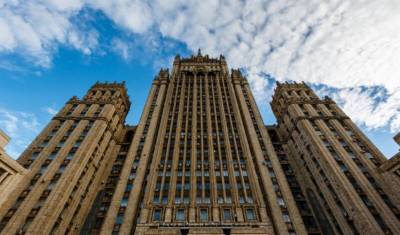 Россия вышлет 10 американских дипломатов и введет другие ответные санкции против США