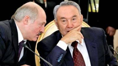После Путина Лукашенко обсудил ситуацию в Белоруссии с Назарбаевым