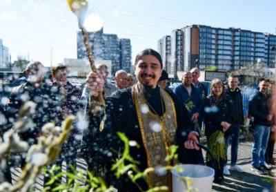 В Киеве разработают правила празднования Пасхи во время карантина