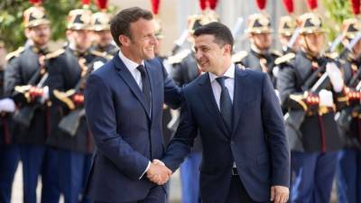 Президенты Франции и Украины проведут переговоры с Ангелой Меркель