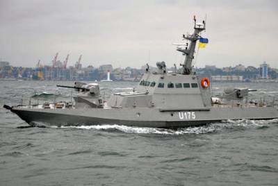 Катера ВМС Украины едва не вступили в открытый бой с кораблями ФСБ России