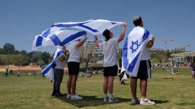 В парках, на пляжах, в ресторанах: израильтяне отмечают День независимости
