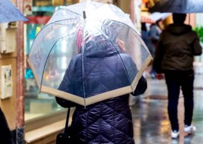 Ни шагу за порог без зонтика: синоптики прогнозируют дождливую погоду в Украине 16 апреля
