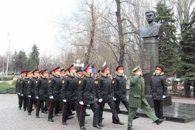 В ДНР почтили память легендарного космонавта и прославленного...