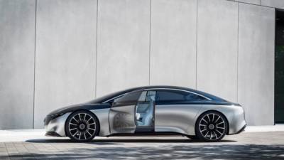 Mercedes-Benz показал новый электрокар EQS с функцией автопилота