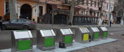 В Одессе установили «умные» мусорные контейнеры с интернетом