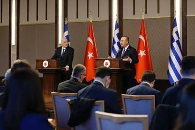 Турецкий и греческий министры устроили публичную перепалку