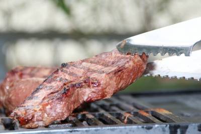 Исследователи выяснили, чем опасно употребление красного мяса