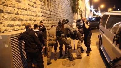 Новости на "России 24". В Израиле полиция силой разогнала толпу мусульман
