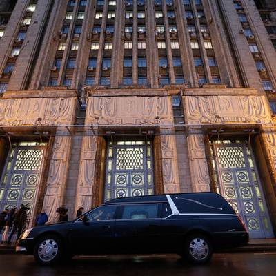 Посла США в Москве предупредили о серии ответных мер на санкции