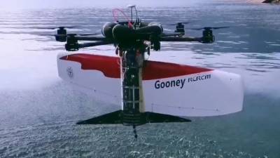Китайцы разработали беспилотник, который погружается под воду на 50 метров