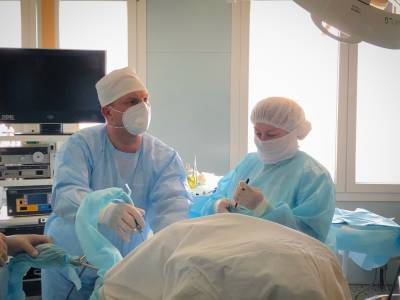 Астраханские врачи спасли женщину с большой опухолью в грудной клетке