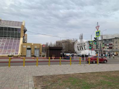 Возле «Ноябрьского» установили забор против пешеходов