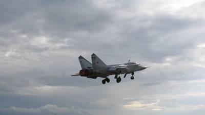 Опубликовано видео перехвата самолета-разведчика ВВС США российским МиГ-31