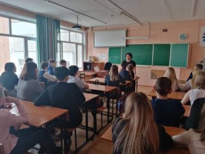 В иркутской школе №40 прошел открытый диалог на тему «Наркотики. Мифы и реальность»