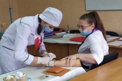 Учащаяся донецкого медколледжа победила в конкурсе молодых медсестер