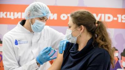 Число привитых от коронавируса россиян превысило 8 млн человек