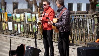 В ЗакСе предложили брать налоги с уличных музыкантов