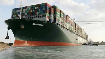Дело на $ 1 млрд: Египет конфисковал судно, блокировавшее Суэцкий канал