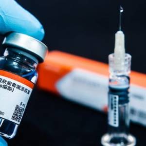 В Запорожской области начали использовать новую вакцину против COVID «CoronaVac»