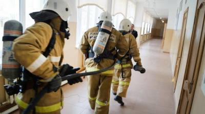Трое учеников госпитализированы после пожара в школе Екатеринбурга