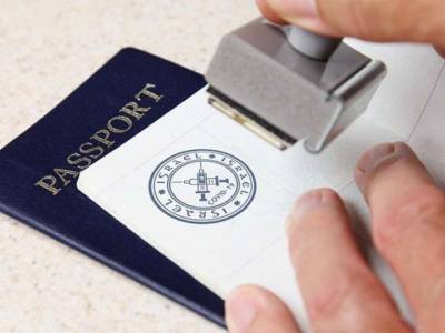 В Минздраве готовы к введению COVID-паспортов