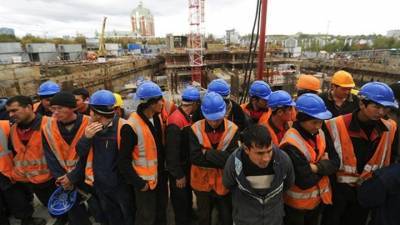 Матвиенко: Россия должна готовиться к восстановлению трудовой миграции