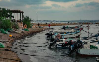 У берегов Туниса погиб 21 африканский мигрант в результате крушения лодки и мира
