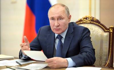 Путин обсудил с Совбезом военное строительство в России