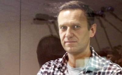 Политолог объяснил, зачем Навальному в колонии понадобился Коран