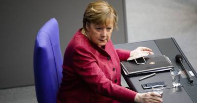 Немецкий канцлер вакцинировалась от коронавируса