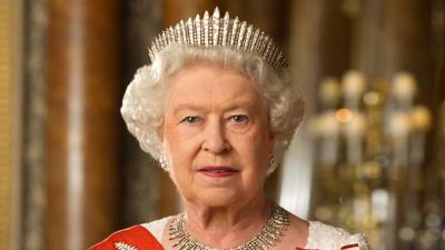 принц Уильям - Елизавета II - принц Гарри - Елизавета Королева - принц Филипп - Опре Уинфри - Королева Елизавета II приказала внукам идти порознь за гробом принца Филиппа - newinform.com