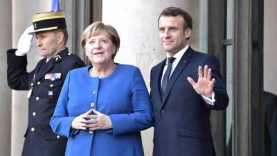 Лидеры Украины, Франции и Германии призвали Россию вывести войска из Крыма
